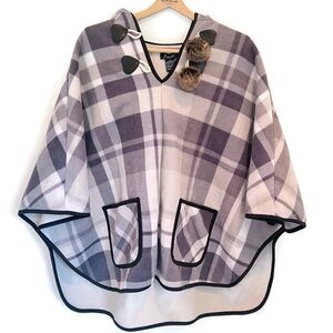 NWT E. Studio Poncho Plaid w/ Pockets & PomPoms Hooded Cape Jacket - Women's OS
